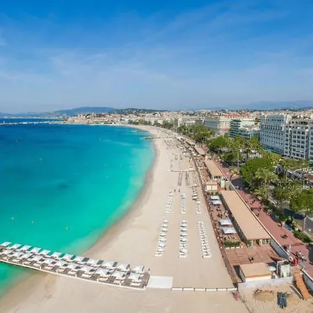 Design Et Cosy A 8 Min A Pied Des Plages Cannes