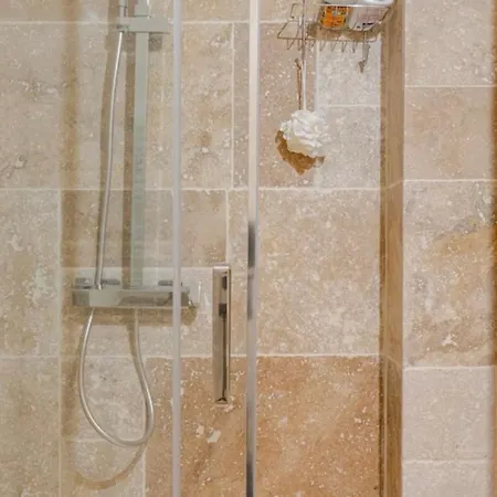 Appartement Design Et Cosy A 8 Min A Pied Des Plages Cannes